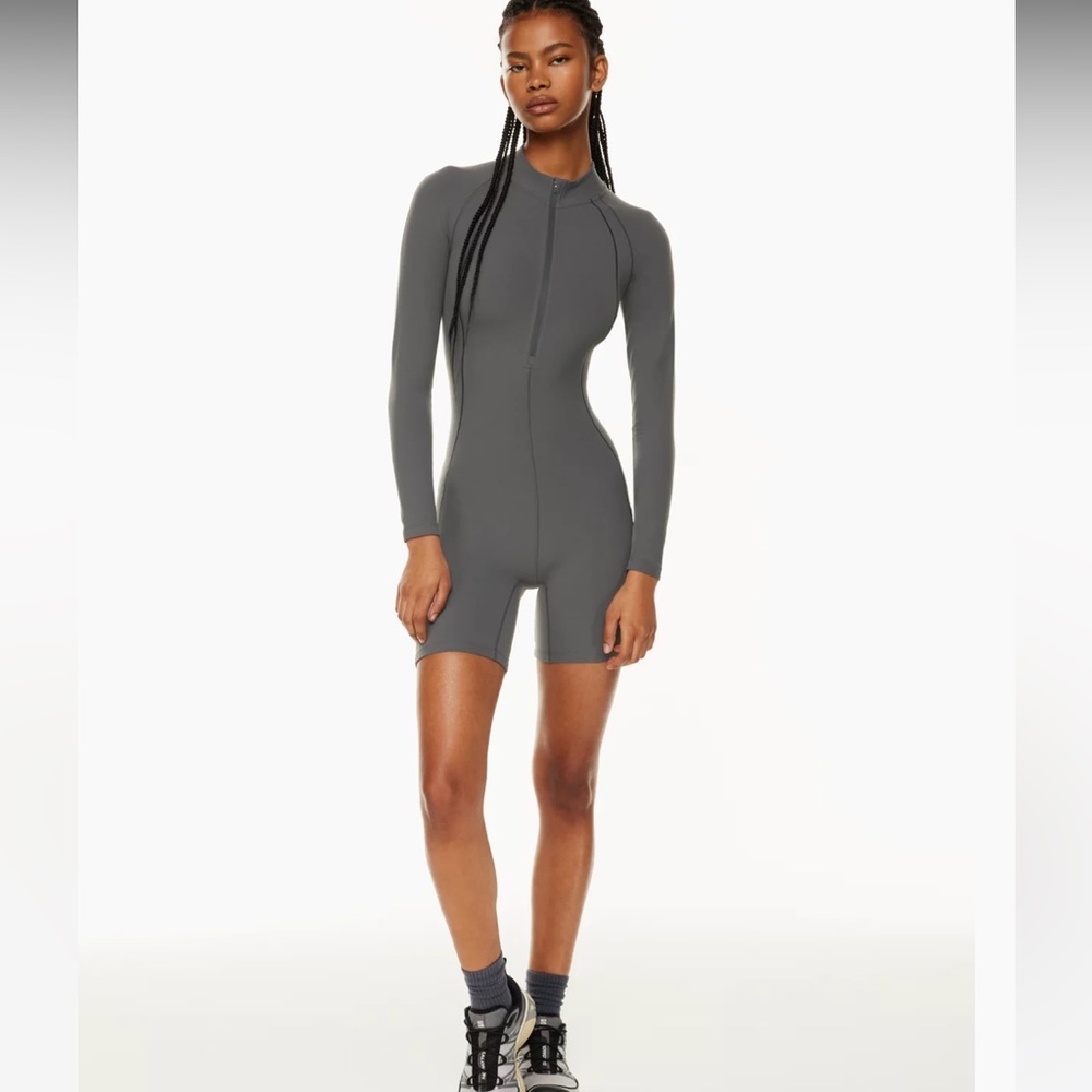 TnaBREATHE HERO Romper